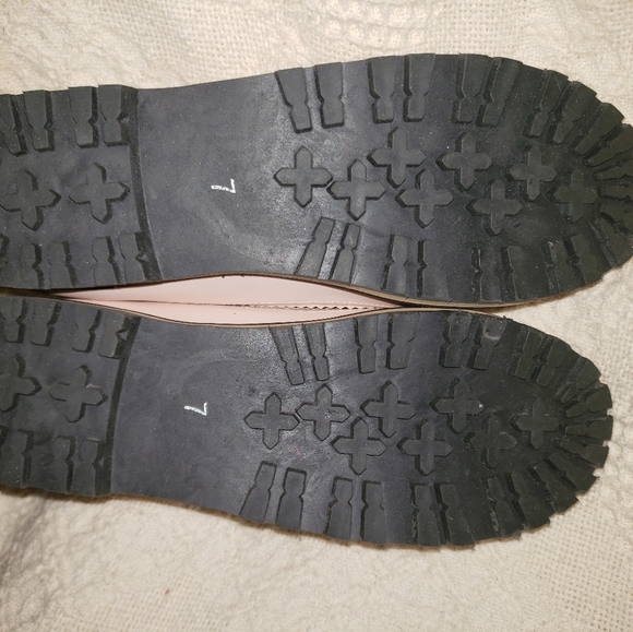 Pink and white shoes - Picture 5 of 5